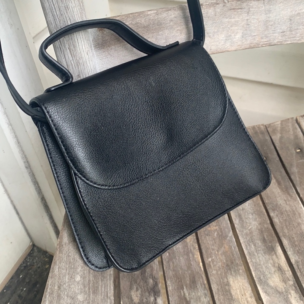 Trendy Black Crossbody Purse